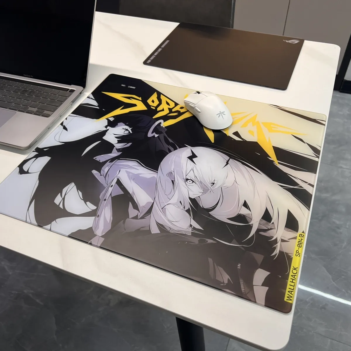黒白ガールガラスマウスパッドソラゲームマウスパッドカスタマイ - Esports Gaming Table のレビューと価格