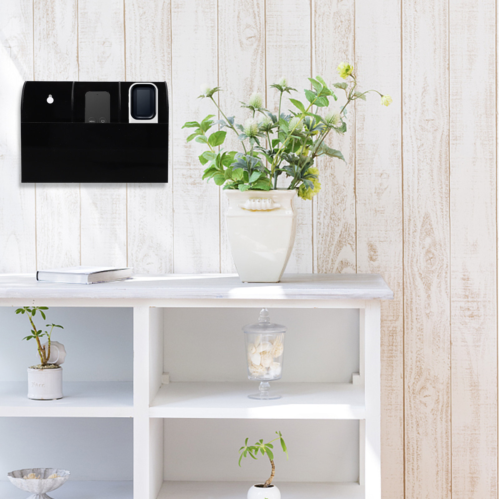リモコン壁掛けホルダー 頑丈なアクリル製壁掛けオーガナイザー - Controller Charging Stand のレビューと価格